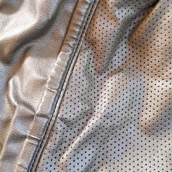 The Limited Shoulder bag. - Picture 4 of 8